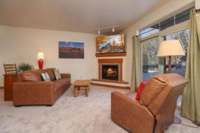 Retreat on the Blue Condo: Your Riverfront Retreat Silverthorne